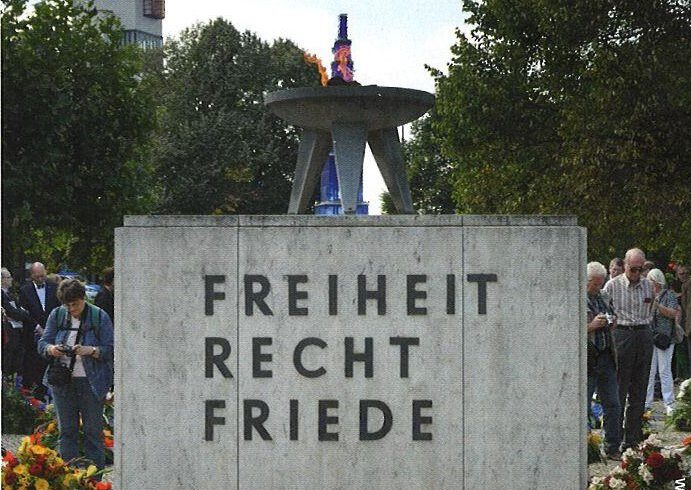Freiheit Recht Friede Ewige Flamme Berlin