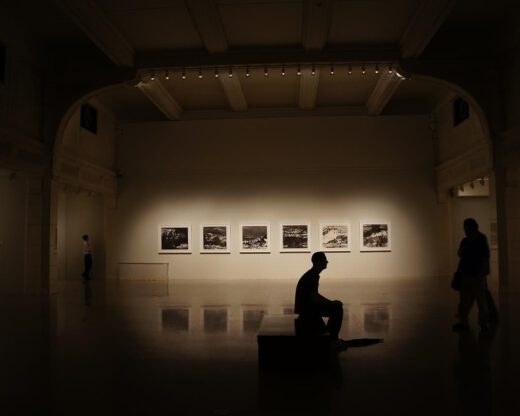 painting-exhibition-751576_1280 painting-exhibition-751576_1280