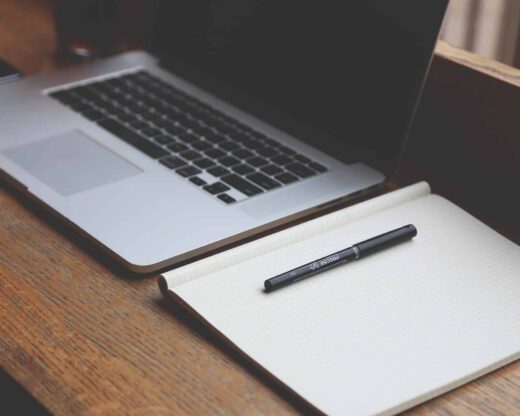 startupstockphotos-desk-593327_1920